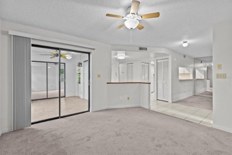 Condominio en alquiler en Tarpon Springs, Florida, 2 dormitorios, 94.3 m2 № 1840573 - foto 7