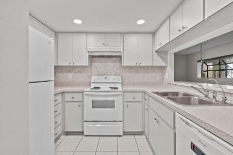 Condominio en alquiler en Tarpon Springs, Florida, 2 dormitorios, 94.3 m2 № 1840573 - foto 13