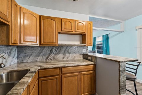 House in Lakeland, Florida 3 bedrooms, 74.32 sq.m. № 2117485 - photo 7