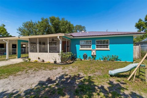 House in Lakeland, Florida 3 bedrooms, 74.32 sq.m. № 2117485 - photo 2