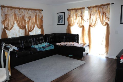 Casa en alquiler en Kissimmee, Florida, 4 dormitorios, 174.1 m2 № 1901745 - foto 7