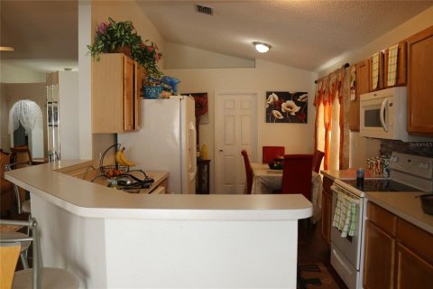 Casa en alquiler en Kissimmee, Florida, 4 dormitorios, 174.1 m2 № 1901745 - foto 6