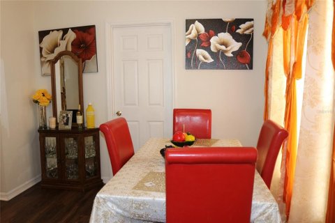 Casa en alquiler en Kissimmee, Florida, 4 dormitorios, 174.1 m2 № 1901745 - foto 8