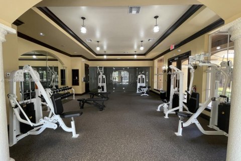 Condo in Tamarac, Florida, 2 bedrooms  № 2002819 - photo 3