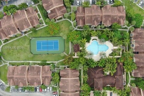 Condo in Tamarac, Florida, 2 bedrooms  № 2002819 - photo 7