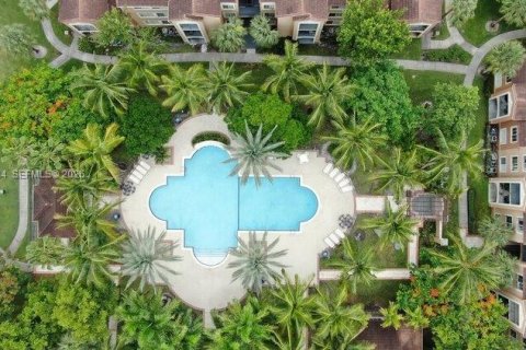 Condo in Tamarac, Florida, 2 bedrooms  № 2002819 - photo 5