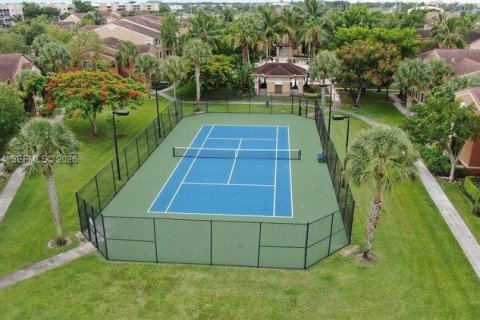 Condo in Tamarac, Florida, 2 bedrooms  № 2002819 - photo 6