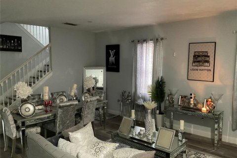 Casa en venta en Davenport, Florida, 5 dormitorios, 317.54 m2 № 2386126 - foto 10