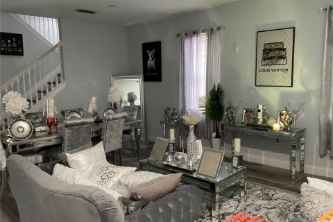 Casa en venta en Davenport, Florida, 5 dormitorios, 317.54 m2 № 2386126 - foto 9