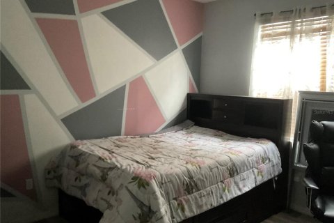 Casa en venta en Davenport, Florida, 5 dormitorios, 317.54 m2 № 2386126 - foto 29