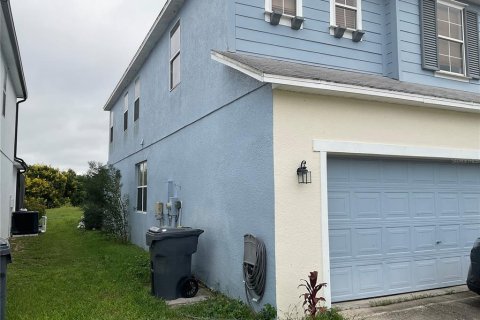 Casa en venta en Davenport, Florida, 5 dormitorios, 317.54 m2 № 2386126 - foto 2