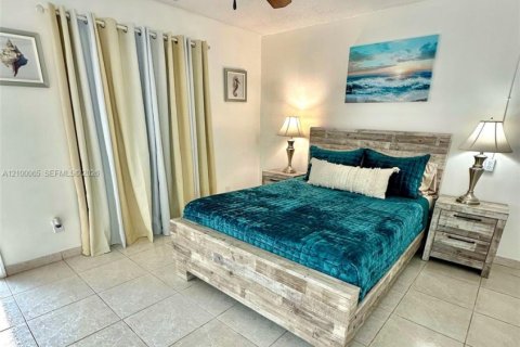 Villa ou maison à vendre à Royal Palm Beach, Floride: 3 chambres, 131.09 m2 № 2402164 - photo 30