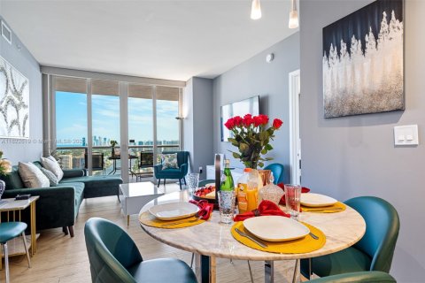 Снять в аренду кондоминиум в Халландейл-Бич, Флорида 2 спальни, 95.69м2, № 2014842 - фото 5