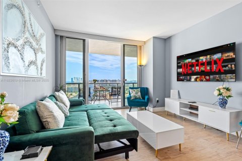 Снять в аренду кондоминиум в Халландейл-Бич, Флорида 2 спальни, 95.69м2, № 2014842 - фото 15