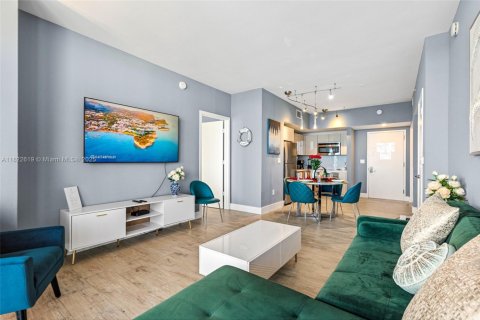 Снять в аренду кондоминиум в Халландейл-Бич, Флорида 2 спальни, 95.69м2, № 2014842 - фото 17