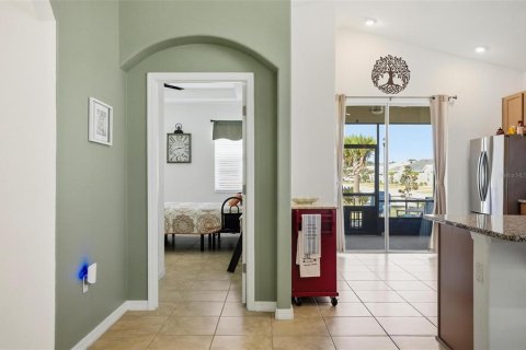 House in Palm Coast, Florida 3 bedrooms, 150.87 sq.m. № 2151328 - photo 13