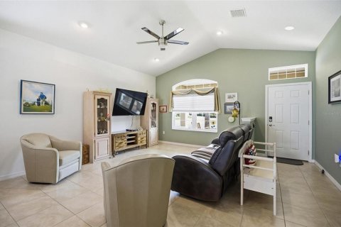 House in Palm Coast, Florida 3 bedrooms, 150.87 sq.m. № 2151328 - photo 7