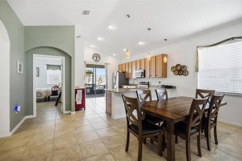 House in Palm Coast, Florida 3 bedrooms, 150.87 sq.m. № 2151328 - photo 8