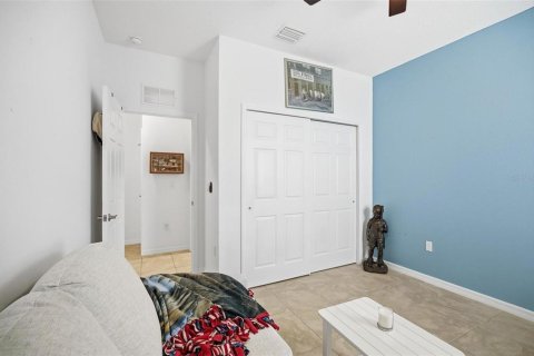 House in Palm Coast, Florida 3 bedrooms, 150.87 sq.m. № 2151328 - photo 24