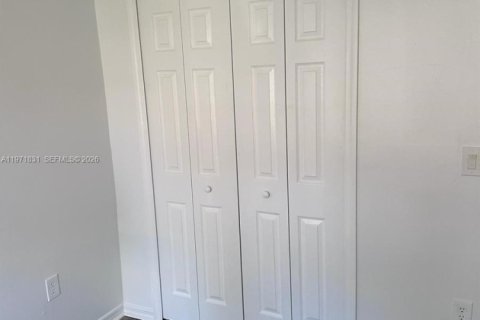 Touwnhouse à louer à Homestead, Floride: 2 chambres, 76.37 m2 № 2174675 - photo 8