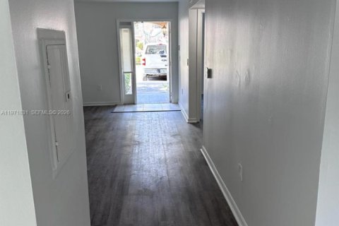 Touwnhouse à louer à Homestead, Floride: 2 chambres, 76.37 m2 № 2174675 - photo 6