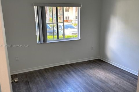 Touwnhouse à louer à Homestead, Floride: 2 chambres, 76.37 m2 № 2174675 - photo 7