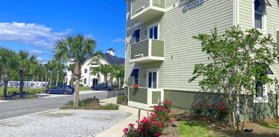 Commercial property in Santa Rosa Beach, Florida № 559727