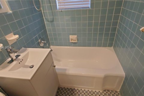 Appartement à louer à Miami Beach, Floride: 43.66 m2 № 1979530 - photo 4