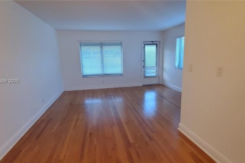 Appartement à louer à Miami Beach, Floride: 43.66 m2 № 1979530 - photo 3
