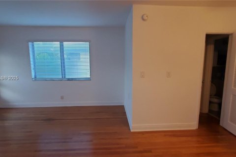Appartement à louer à Miami Beach, Floride: 43.66 m2 № 1979530 - photo 2