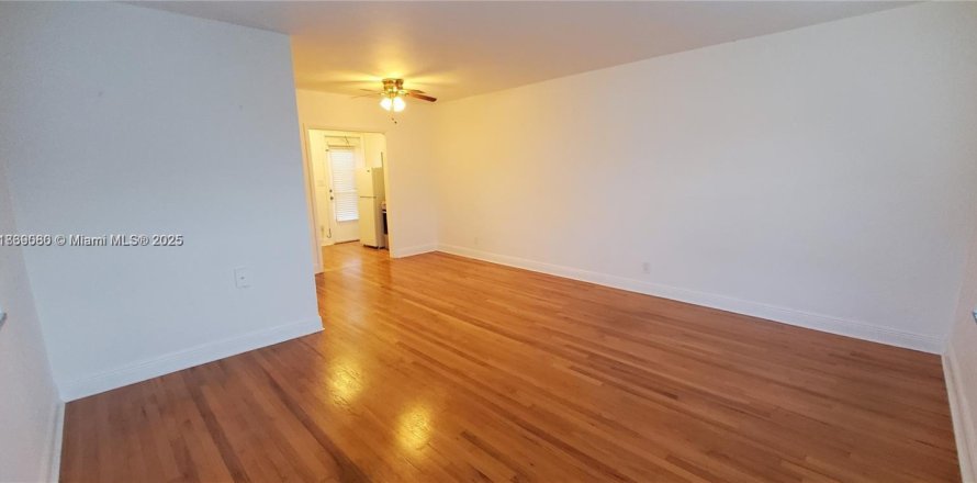 Studio à Miami Beach, Floride № 1979530