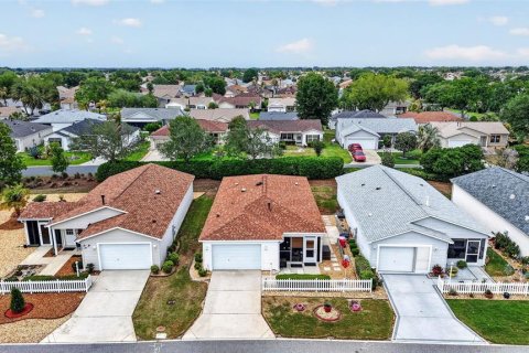 House in The Villages, Florida 2 bedrooms, 107.4 sq.m. № 2114654 - photo 24