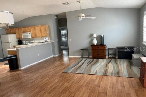 House in The Villages, Florida 2 bedrooms, 107.4 sq.m. № 2114654 - photo 8