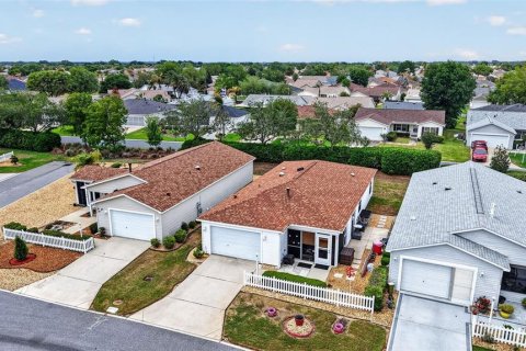 House in The Villages, Florida 2 bedrooms, 107.4 sq.m. № 2114654 - photo 22