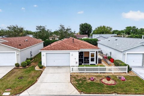 House in The Villages, Florida 2 bedrooms, 107.4 sq.m. № 2114654 - photo 26
