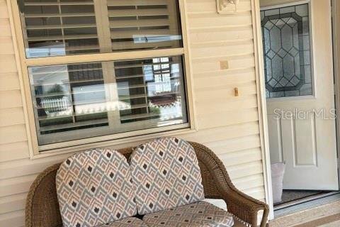 House in The Villages, Florida 2 bedrooms, 107.4 sq.m. № 2114654 - photo 6