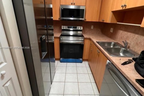 Condo in Dania Beach, Florida, 3 bedrooms  № 2003607 - photo 7