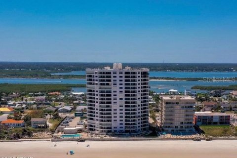 Condo in Daytona Beach, Florida, 2 bedrooms  № 2418462