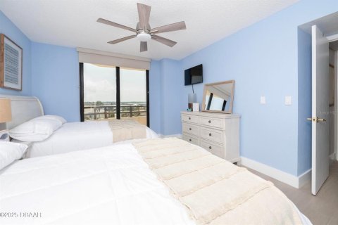 Condo in Daytona Beach, Florida, 2 bedrooms № 2418462 - photo 28