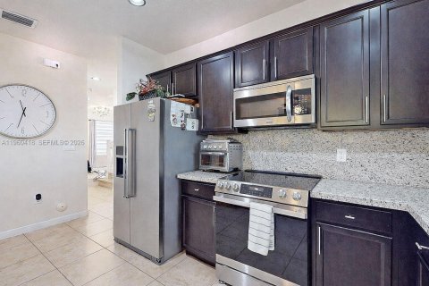 House in Homestead, Florida 4 bedrooms, 241.55 sq.m. № 2080734 - photo 20