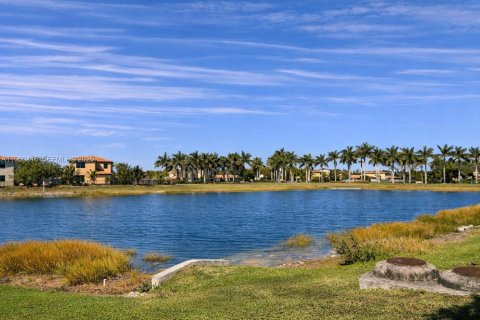 House in Homestead, Florida 4 bedrooms, 241.55 sq.m. № 2080734 - photo 7