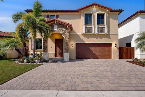 House in Homestead, Florida 4 bedrooms, 241.55 sq.m. № 2080734 - photo 2