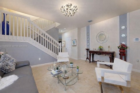 House in Homestead, Florida 4 bedrooms, 241.55 sq.m. № 2080734 - photo 10