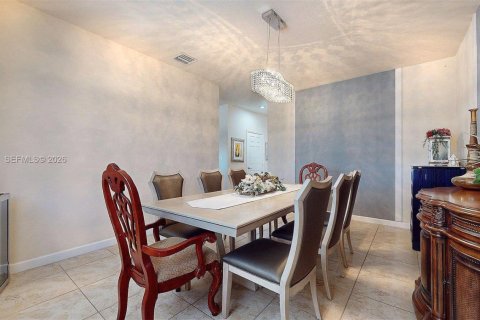 House in Homestead, Florida 4 bedrooms, 241.55 sq.m. № 2080734 - photo 13