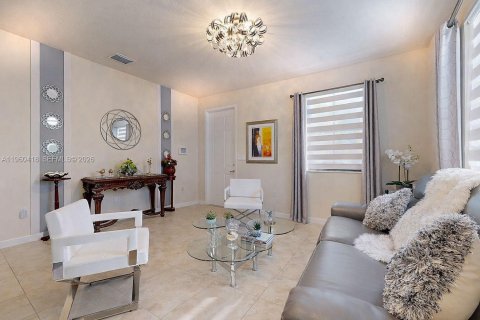 House in Homestead, Florida 4 bedrooms, 241.55 sq.m. № 2080734 - photo 12