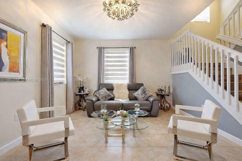 House in Homestead, Florida 4 bedrooms, 241.55 sq.m. № 2080734 - photo 11