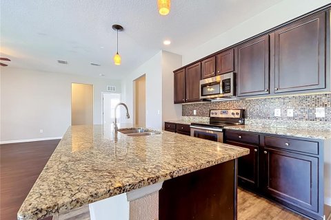 Casa en venta en Winter Haven, Florida, 4 dormitorios, 184.5 m2 № 2383839 - foto 13