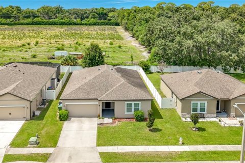 Casa en venta en Winter Haven, Florida, 4 dormitorios, 184.5 m2 № 2383839 - foto 3