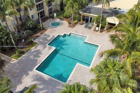 Copropriété à vendre à Tamarac, Floride: 2 chambres, 95.69 m2 № 1931292 - photo 1