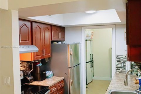 Copropriété à vendre à Tamarac, Floride: 2 chambres, 95.69 m2 № 1931292 - photo 4